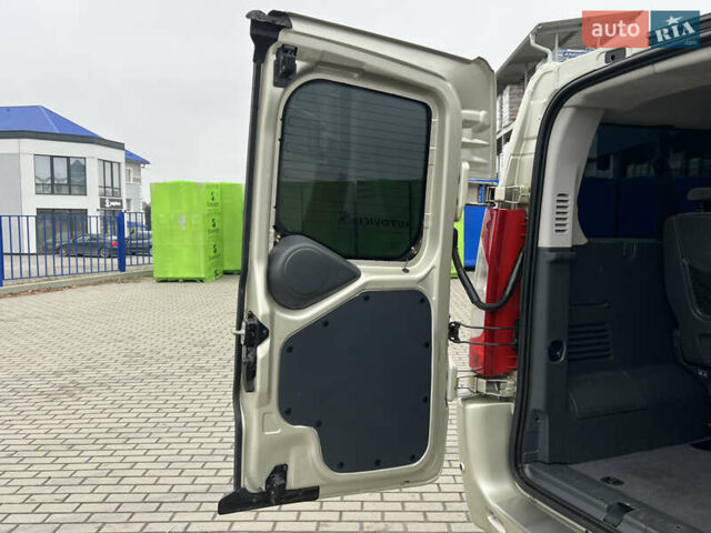 Сірий Пежо Експерт вант.-пас., об'ємом двигуна 2 л та пробігом 226 тис. км за 12800 $, фото 59 на Automoto.ua