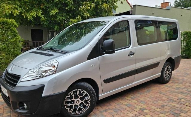 Серый Пежо Эксперт груз.-пасс., объемом двигателя 2 л и пробегом 259 тыс. км за 8300 $, фото 2 на Automoto.ua