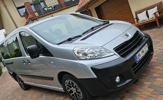 Серый Пежо Эксперт груз.-пасс., объемом двигателя 2 л и пробегом 259 тыс. км за 8500 $, фото 9 на Automoto.ua