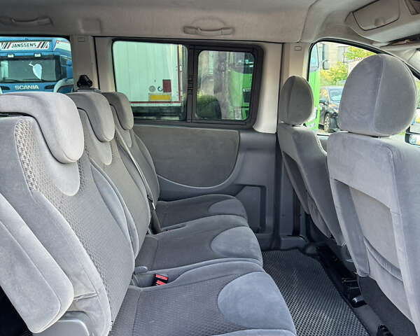 Серый Пежо Эксперт груз.-пасс., объемом двигателя 2 л и пробегом 330 тыс. км за 12500 $, фото 9 на Automoto.ua