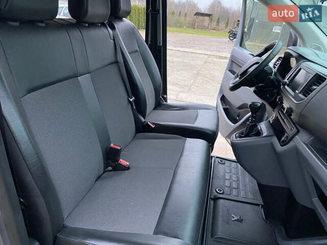 Серый Пежо Эксперт груз.-пасс., объемом двигателя 2 л и пробегом 195 тыс. км за 19800 $, фото 18 на Automoto.ua