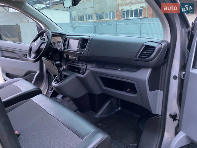 Серый Пежо Эксперт груз.-пасс., объемом двигателя 2 л и пробегом 195 тыс. км за 19800 $, фото 17 на Automoto.ua