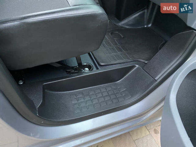 Серый Пежо Эксперт груз.-пасс., объемом двигателя 2 л и пробегом 195 тыс. км за 19800 $, фото 20 на Automoto.ua