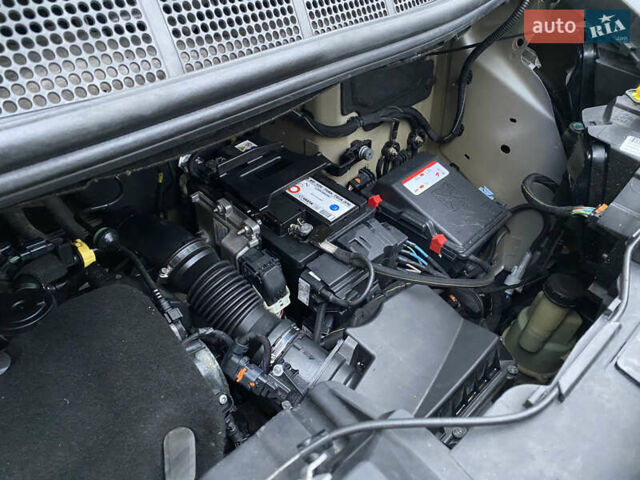 Серый Пежо Эксперт груз.-пасс., объемом двигателя 2 л и пробегом 195 тыс. км за 19800 $, фото 28 на Automoto.ua