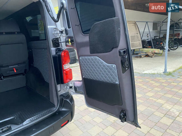 Серый Пежо Эксперт груз.-пасс., объемом двигателя 2 л и пробегом 195 тыс. км за 19800 $, фото 7 на Automoto.ua