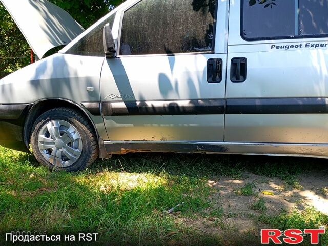 Серый Пежо Эксперт груз.-пасс., объемом двигателя 2 л и пробегом 230 тыс. км за 3600 $, фото 4 на Automoto.ua