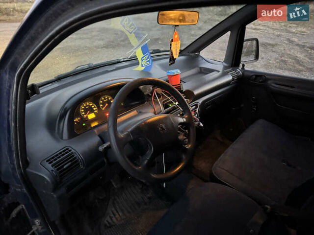 Синий Пежо Эксперт груз.-пасс., объемом двигателя 1.87 л и пробегом 476 тыс. км за 2150 $, фото 12 на Automoto.ua