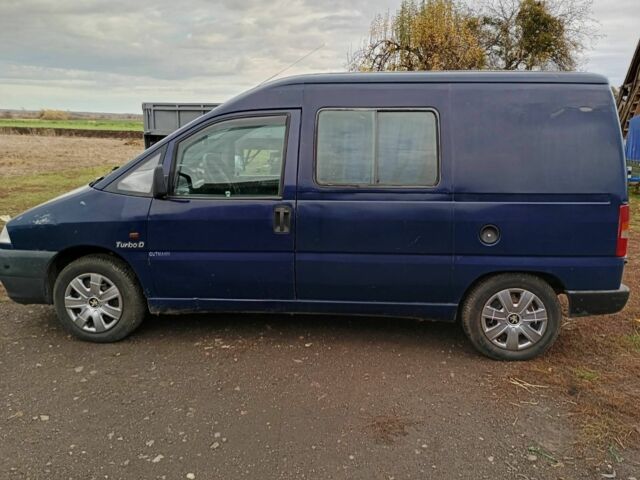 Синий Пежо Эксперт груз.-пасс., объемом двигателя 0 л и пробегом 1 тыс. км за 1700 $, фото 3 на Automoto.ua