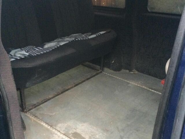 Синій Пежо Експерт вант.-пас., об'ємом двигуна 2 л та пробігом 300 тис. км за 5200 $, фото 4 на Automoto.ua