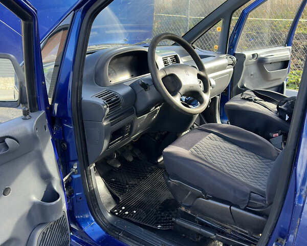 Синий Пежо Эксперт груз.-пасс., объемом двигателя 1.9 л и пробегом 370 тыс. км за 2500 $, фото 17 на Automoto.ua