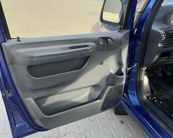 Синий Пежо Эксперт груз.-пасс., объемом двигателя 1.9 л и пробегом 370 тыс. км за 2500 $, фото 18 на Automoto.ua