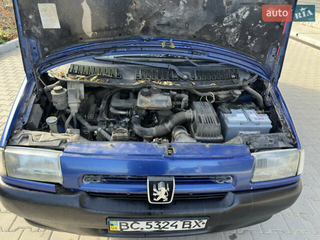 Синий Пежо Эксперт груз.-пасс., объемом двигателя 1.9 л и пробегом 370 тыс. км за 2500 $, фото 11 на Automoto.ua