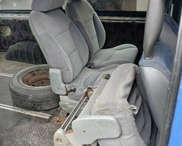 Синий Пежо Эксперт груз.-пасс., объемом двигателя 2 л и пробегом 515 тыс. км за 2450 $, фото 4 на Automoto.ua