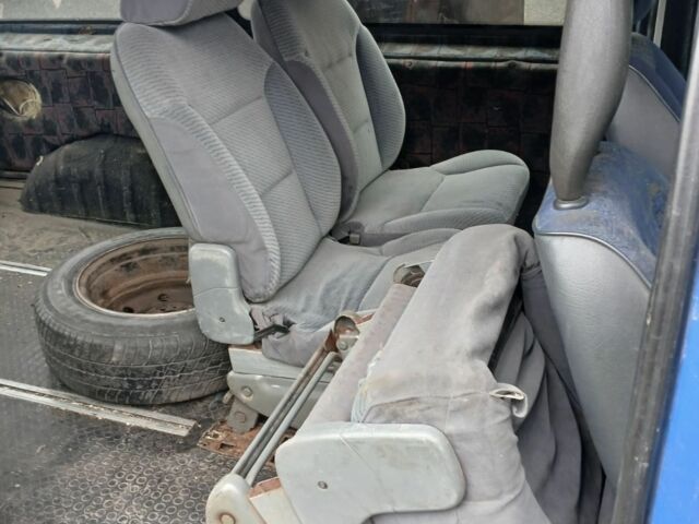 Синий Пежо Эксперт груз.-пасс., объемом двигателя 2 л и пробегом 517 тыс. км за 2500 $, фото 4 на Automoto.ua