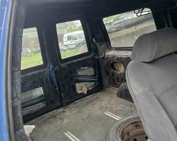 Синий Пежо Эксперт груз.-пасс., объемом двигателя 2 л и пробегом 515 тыс. км за 2450 $, фото 3 на Automoto.ua