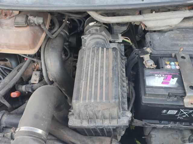 Синий Пежо Эксперт груз.-пасс., объемом двигателя 2 л и пробегом 430 тыс. км за 2900 $, фото 3 на Automoto.ua