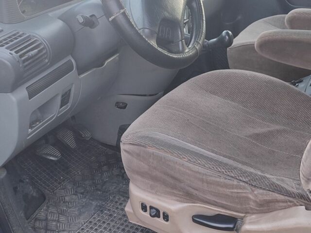 Синий Пежо Эксперт груз.-пасс., объемом двигателя 2 л и пробегом 430 тыс. км за 2900 $, фото 2 на Automoto.ua