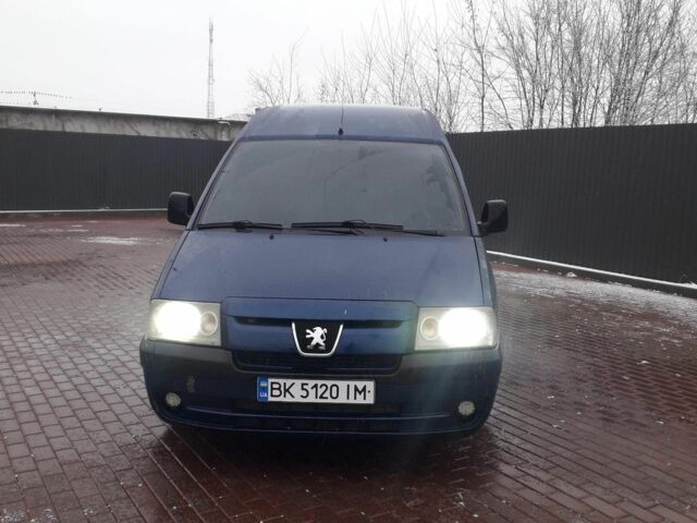 Синий Пежо Эксперт груз.-пасс., объемом двигателя 2 л и пробегом 333 тыс. км за 3700 $, фото 2 на Automoto.ua