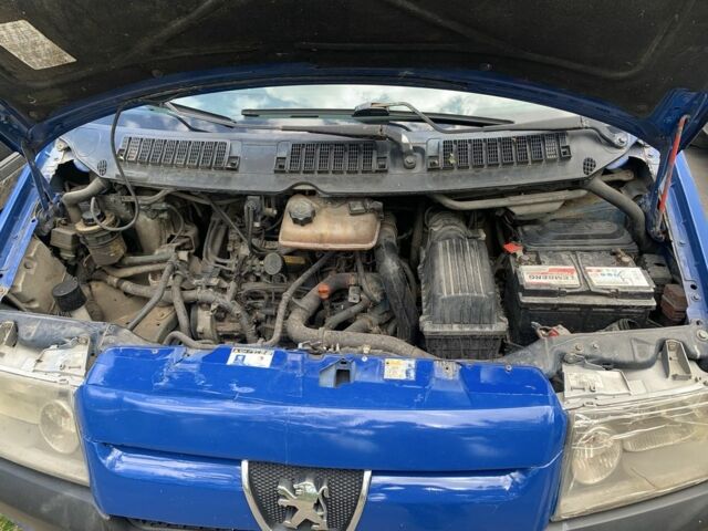 Синий Пежо Эксперт груз.-пасс., объемом двигателя 2 л и пробегом 358 тыс. км за 2900 $, фото 4 на Automoto.ua