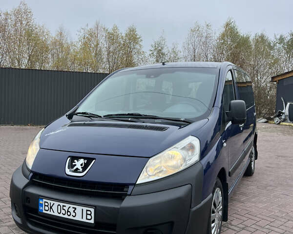 Синий Пежо Эксперт груз.-пасс., объемом двигателя 2 л и пробегом 396 тыс. км за 6750 $, фото 1 на Automoto.ua