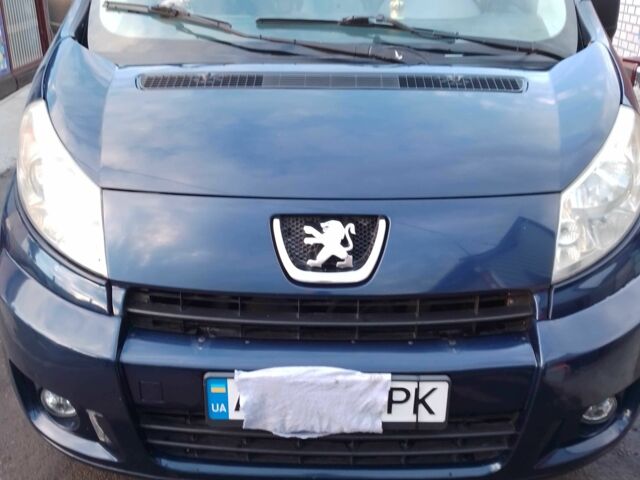 Синий Пежо Эксперт груз.-пасс., объемом двигателя 0 л и пробегом 300 тыс. км за 6200 $, фото 3 на Automoto.ua