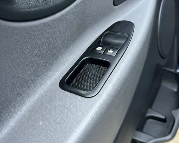 Синий Пежо Эксперт груз.-пасс., объемом двигателя 2 л и пробегом 396 тыс. км за 6650 $, фото 38 на Automoto.ua