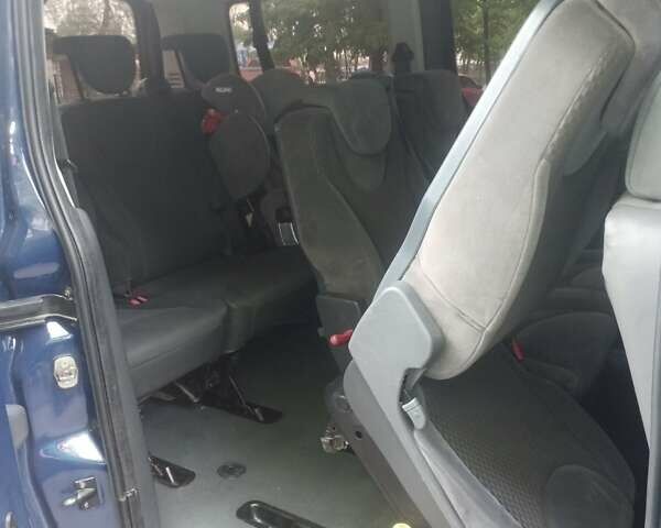 Синий Пежо Эксперт груз.-пасс., объемом двигателя 1.56 л и пробегом 278 тыс. км за 7000 $, фото 10 на Automoto.ua