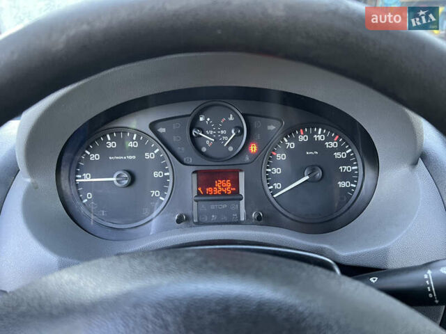 Синій Пежо Експерт вант.-пас., об'ємом двигуна 1.6 л та пробігом 195 тис. км за 4750 $, фото 16 на Automoto.ua