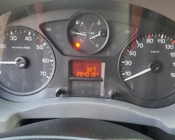 Синий Пежо Эксперт груз.-пасс., объемом двигателя 2 л и пробегом 280 тыс. км за 7200 $, фото 23 на Automoto.ua