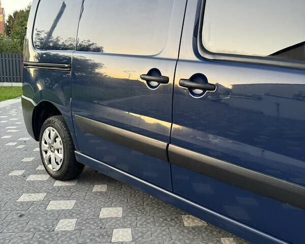 Синій Пежо Експерт вант.-пас., об'ємом двигуна 2 л та пробігом 255 тис. км за 6100 $, фото 4 на Automoto.ua