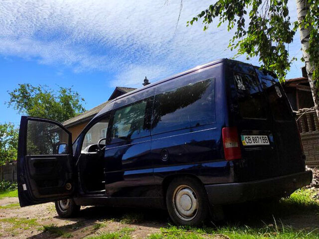 Синий Пежо Эксперт груз.-пасс., объемом двигателя 1.9 л и пробегом 300 тыс. км за 1750 $, фото 5 на Automoto.ua