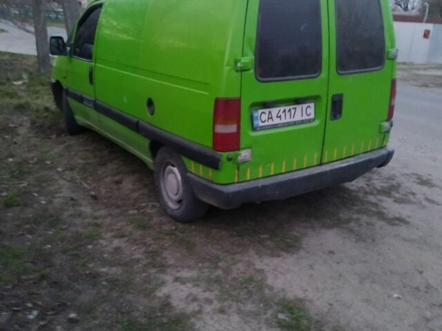 Зеленый Пежо Эксперт груз.-пасс., объемом двигателя 1.9 л и пробегом 300 тыс. км за 1100 $, фото 2 на Automoto.ua