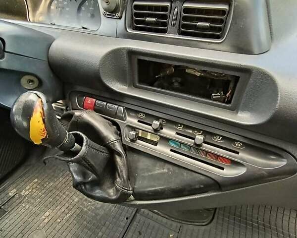 Зеленый Пежо Эксперт груз.-пасс., объемом двигателя 1.9 л и пробегом 340 тыс. км за 3000 $, фото 14 на Automoto.ua