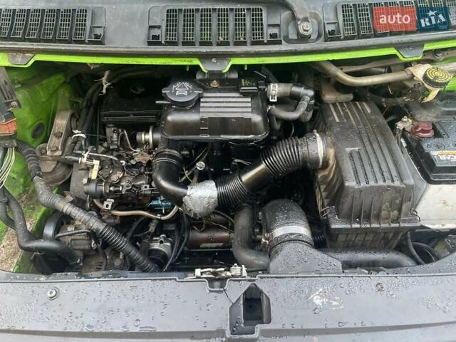 Зеленый Пежо Эксперт груз.-пасс., объемом двигателя 1.9 л и пробегом 355 тыс. км за 2800 $, фото 4 на Automoto.ua