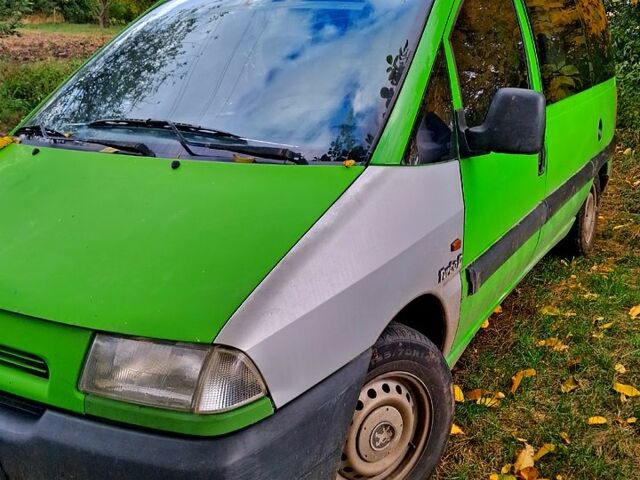 Зелений Пежо Експерт вант.-пас., об'ємом двигуна 1.9 л та пробігом 341 тис. км за 2750 $, фото 1 на Automoto.ua