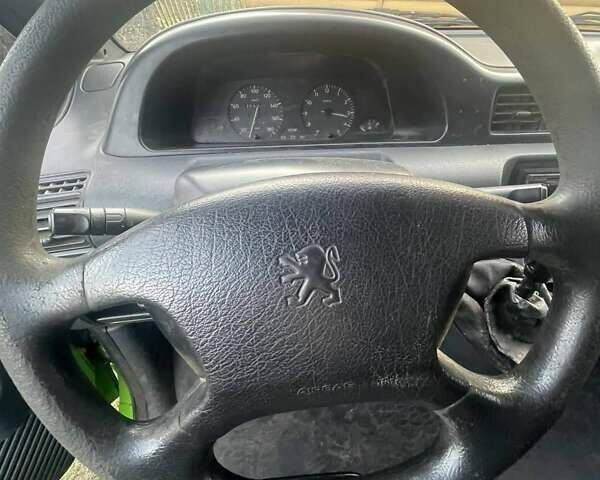 Зеленый Пежо Эксперт груз.-пасс., объемом двигателя 1.9 л и пробегом 355 тыс. км за 2800 $, фото 5 на Automoto.ua