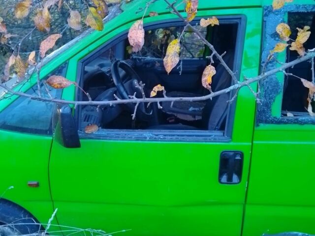 Зеленый Пежо Эксперт груз.-пасс., объемом двигателя 1.9 л и пробегом 150 тыс. км за 48 $, фото 1 на Automoto.ua