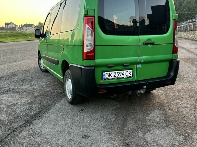 Зеленый Пежо Эксперт груз.-пасс., объемом двигателя 1.6 л и пробегом 390 тыс. км за 4400 $, фото 4 на Automoto.ua