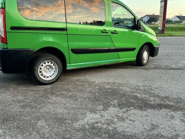 Зеленый Пежо Эксперт груз.-пасс., объемом двигателя 1.6 л и пробегом 390 тыс. км за 4400 $, фото 2 на Automoto.ua