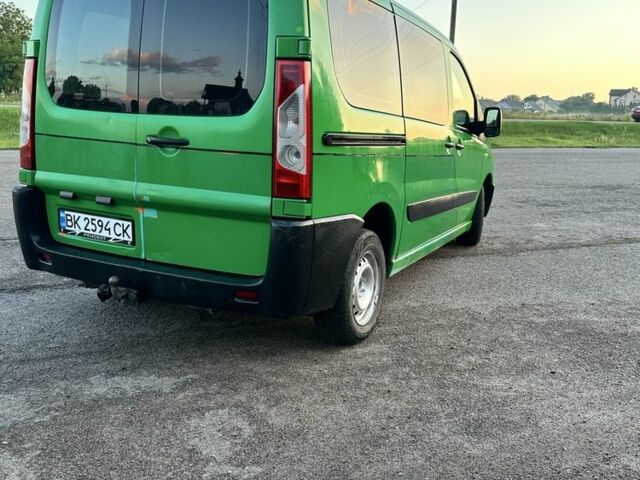 Зеленый Пежо Эксперт груз.-пасс., объемом двигателя 1.6 л и пробегом 390 тыс. км за 4400 $, фото 5 на Automoto.ua