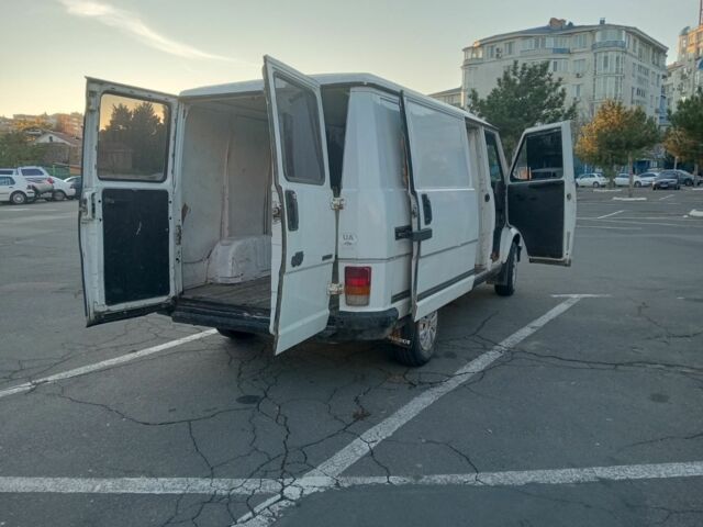 Белый Пежо Джей 5, объемом двигателя 2.5 л и пробегом 175 тыс. км за 2700 $, фото 5 на Automoto.ua