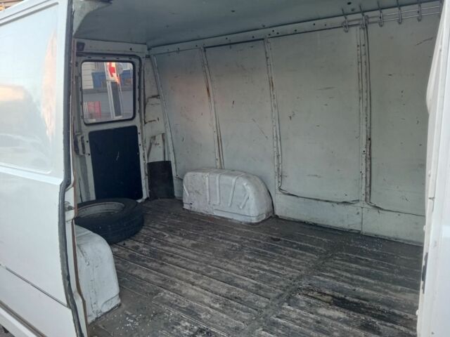 Белый Пежо Джей 5, объемом двигателя 2.5 л и пробегом 175 тыс. км за 2700 $, фото 7 на Automoto.ua