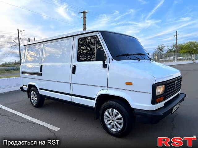 Пежо Джей 5, объемом двигателя 2.5 л и пробегом 325 тыс. км за 2500 $, фото 4 на Automoto.ua