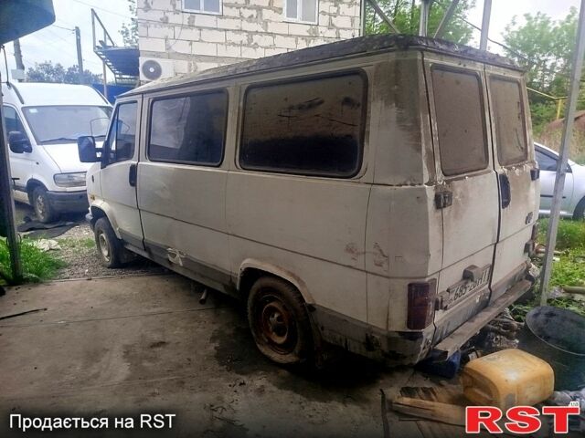 Пежо Джей 5, объемом двигателя 2.5 л и пробегом 250 тыс. км за 700 $, фото 3 на Automoto.ua