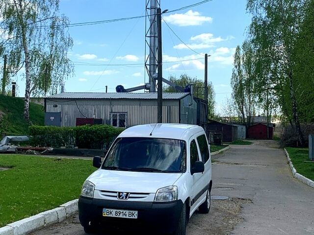 Білий Пежо Партнер вант.-пас., об'ємом двигуна 2 л та пробігом 500 тис. км за 2900 $, фото 3 на Automoto.ua