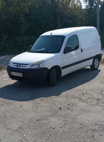 Белый Пежо Партнер груз.-пасс., объемом двигателя 2 л и пробегом 425 тыс. км за 2500 $, фото 10 на Automoto.ua