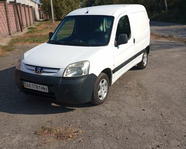 Белый Пежо Партнер груз.-пасс., объемом двигателя 2 л и пробегом 425 тыс. км за 2500 $, фото 7 на Automoto.ua