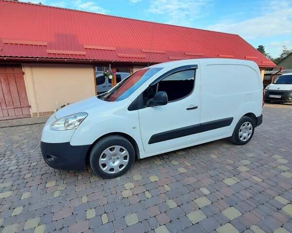 Белый Пежо Партнер груз.-пасс., объемом двигателя 0 л и пробегом 230 тыс. км за 6700 $, фото 1 на Automoto.ua