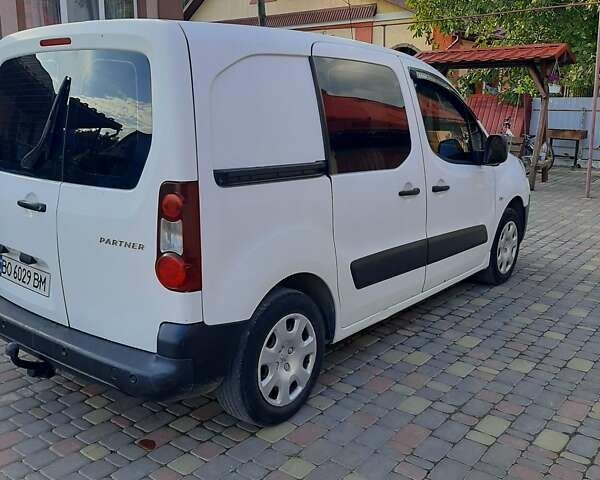 Белый Пежо Партнер груз.-пасс., объемом двигателя 0 л и пробегом 230 тыс. км за 6700 $, фото 8 на Automoto.ua