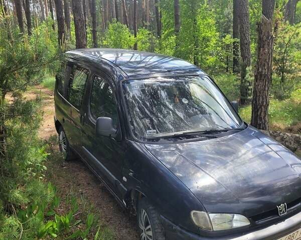 Чорний Пежо Партнер вант.-пас., об'ємом двигуна 1.9 л та пробігом 368 тис. км за 1800 $, фото 5 на Automoto.ua